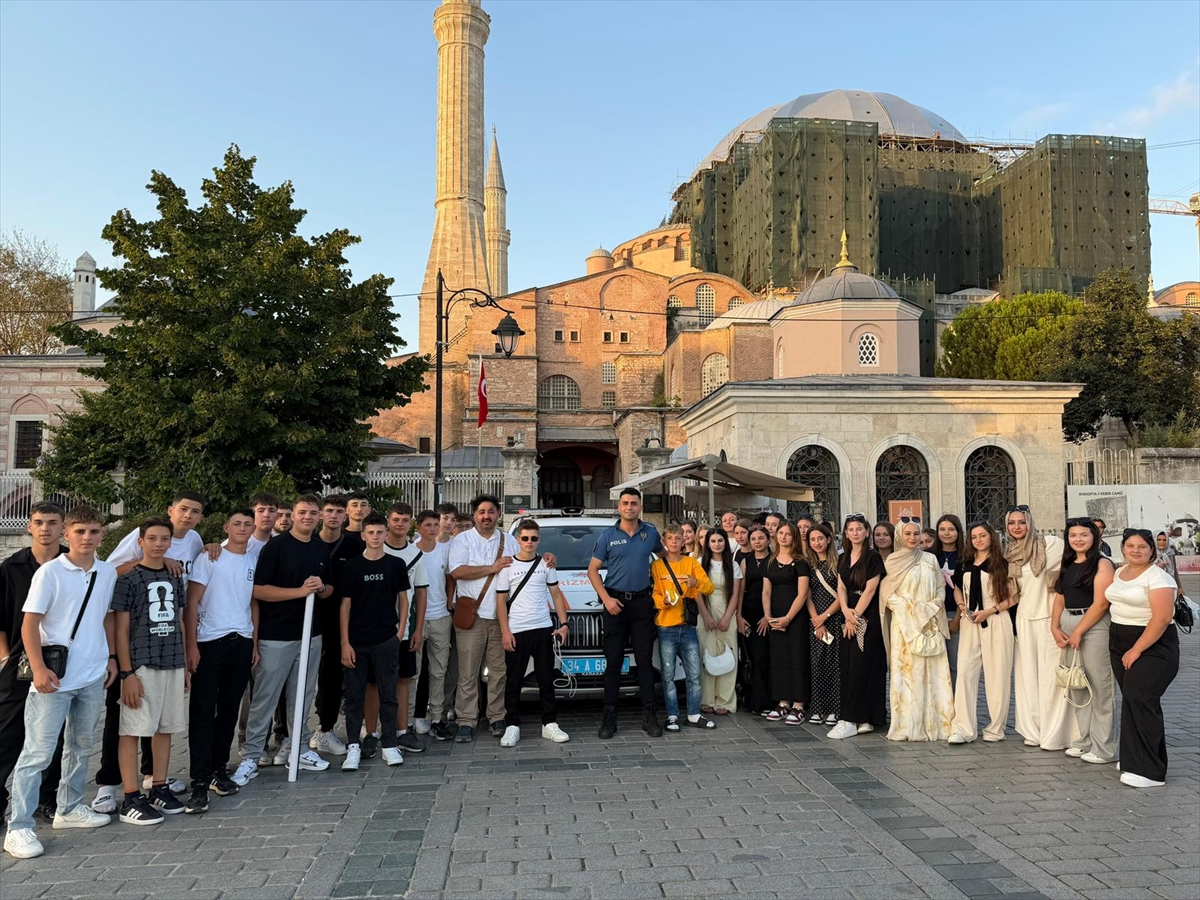 Balkanlar'daki Türk gençleri ana vatanla ilk kez buluştu