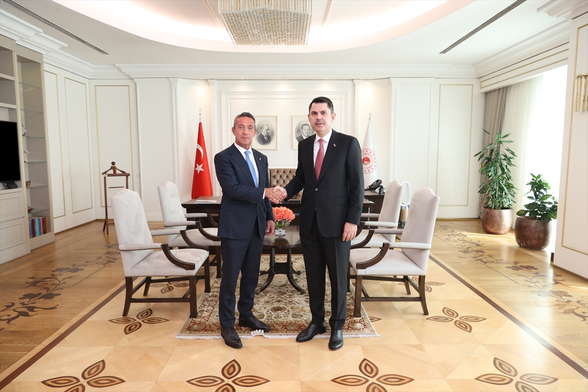 Bakan Kurum: Koç Holding, COP31'in küresel iş ortağı oldu