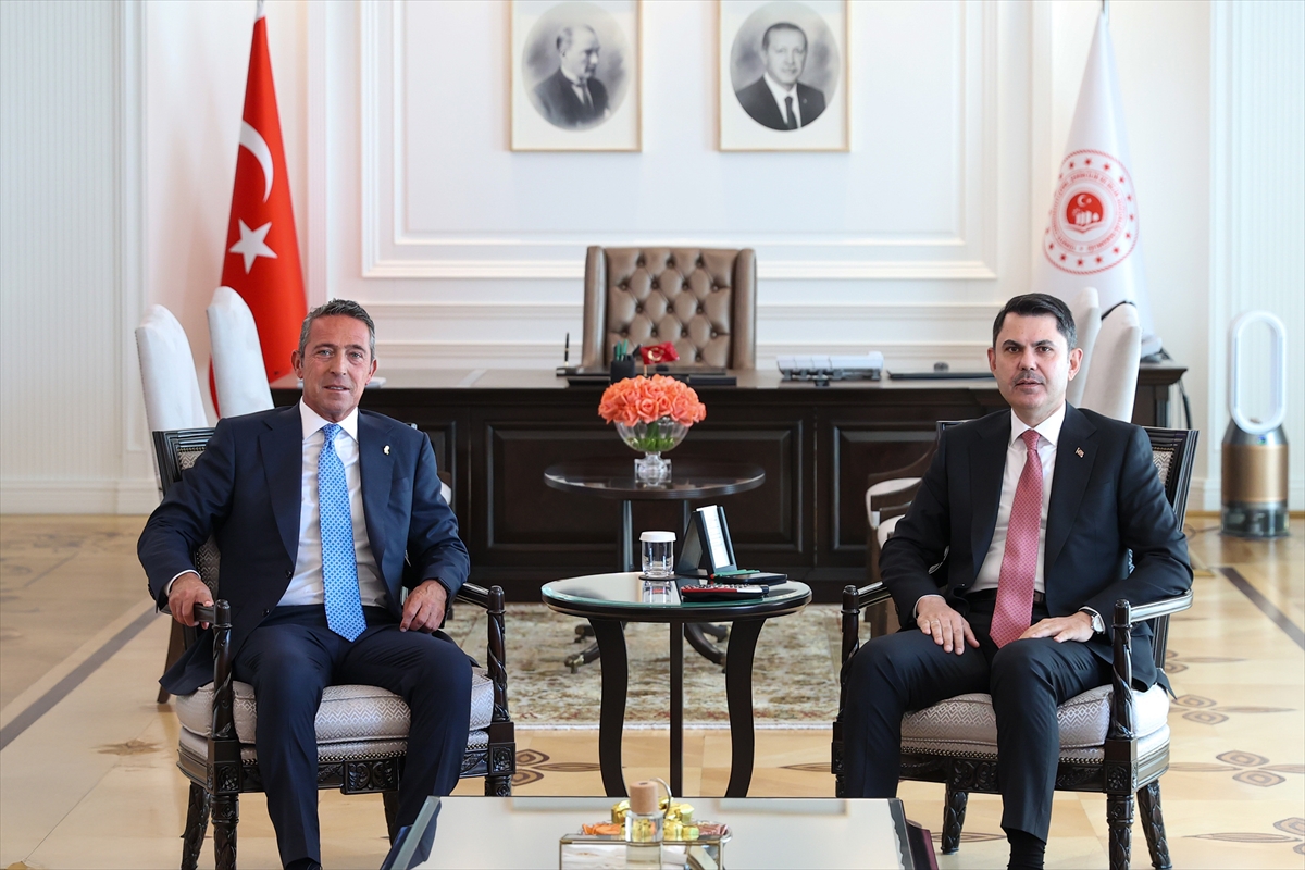 Bakan Kurum: Koç Holding, COP31'in küresel iş ortağı oldu