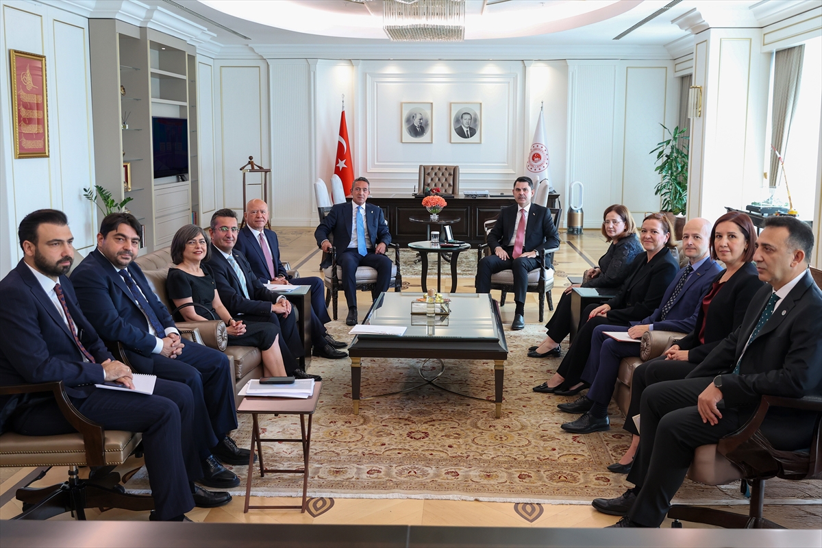 Bakan Kurum: Koç Holding, COP31'in küresel iş ortağı oldu