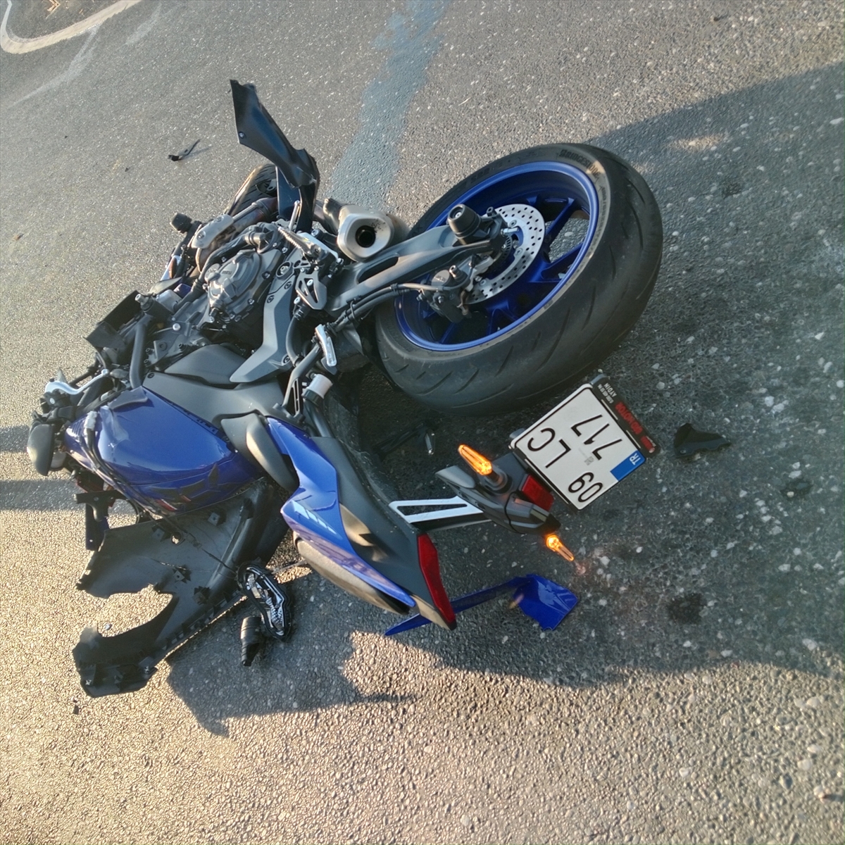 Aydın Çine'de minibüsle çarpışan motosiklet sürücüsü hayatını kaybetti