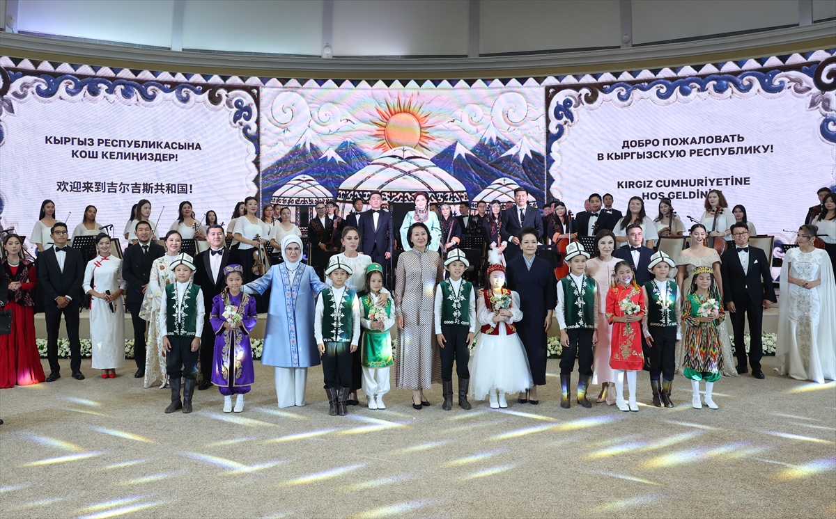 Emine Erdoğan: Kırgızistan'da lider eşleriyle bir araya geldi