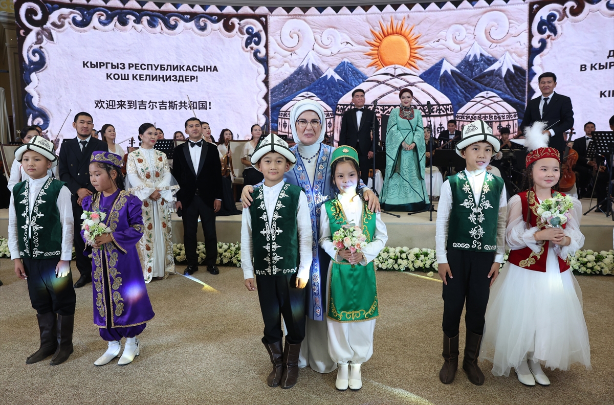 Emine Erdoğan: Kırgızistan'da lider eşleriyle bir araya geldi