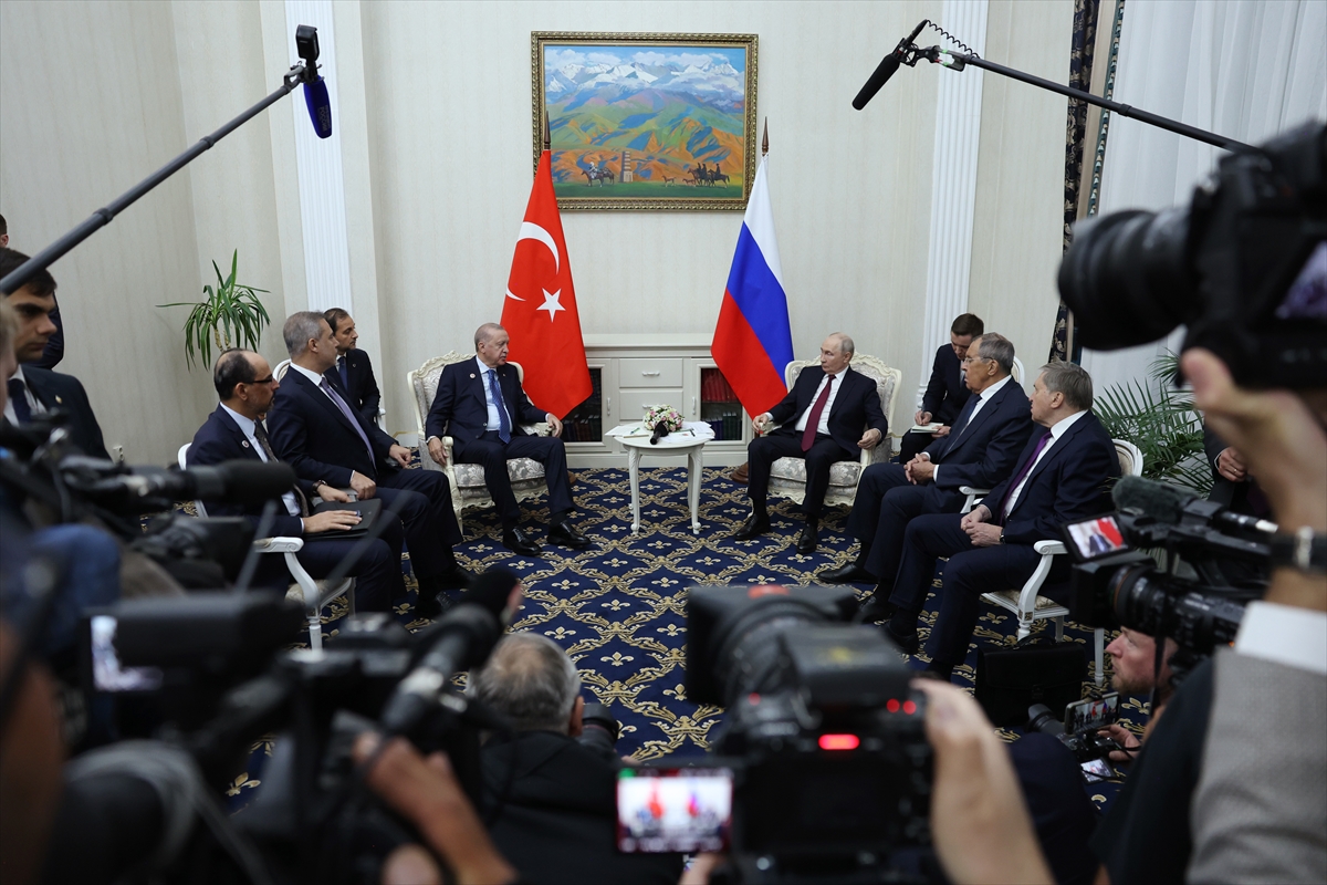 Cumhurbaşkanı Erdoğan, Rusya Devlet Başkanı Putin ile görüştü: