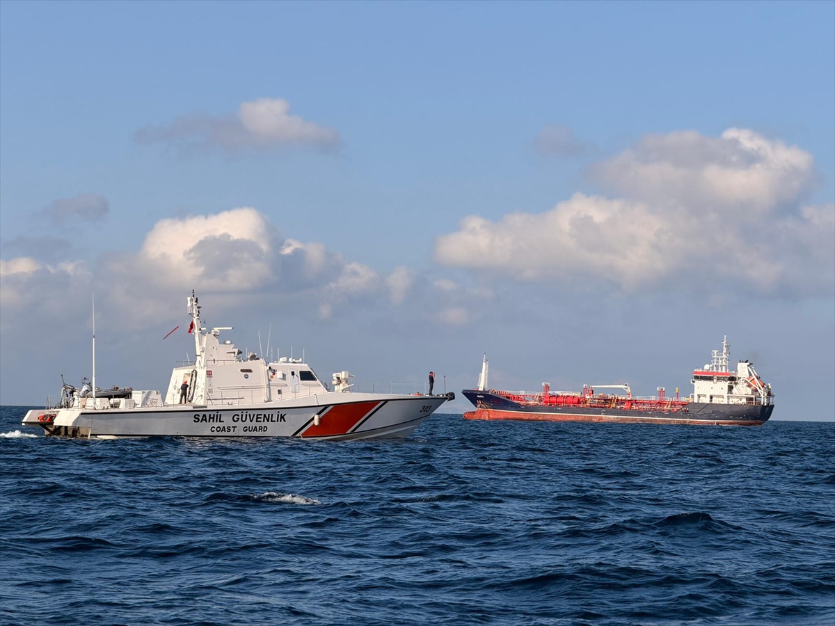 İstanbul Valiliği: Silivri'de gemi çarpışması, arama sürüyor