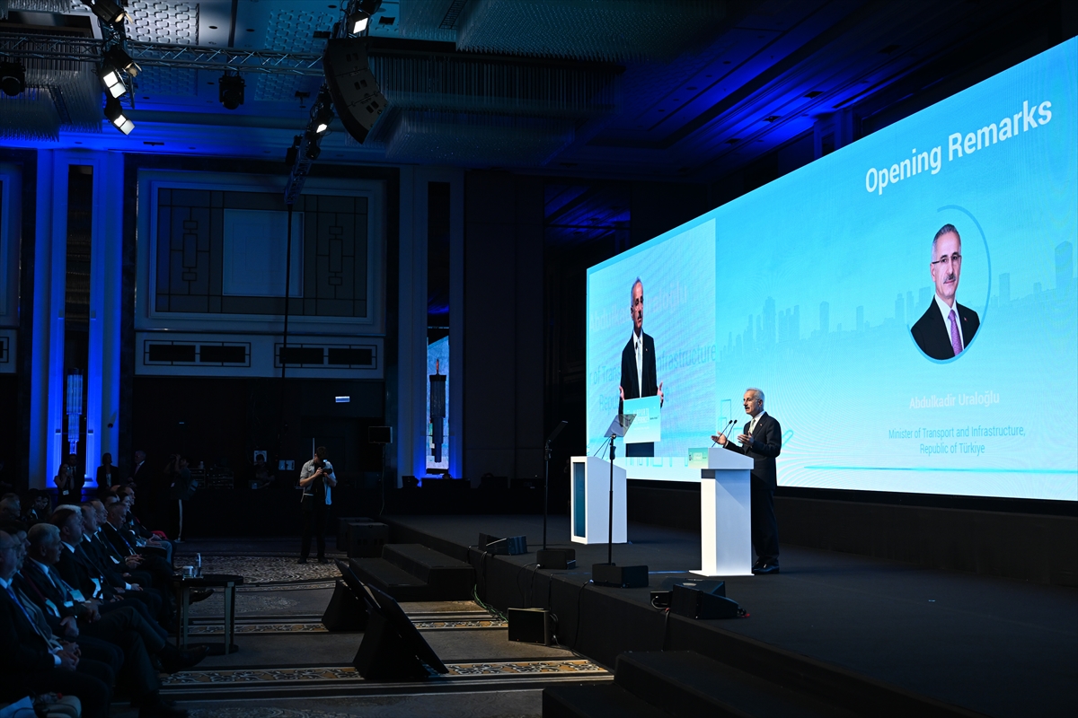 Bakan Uraloğlu: Havacılık, ülkelerin küresel rekabet gücünü belirler