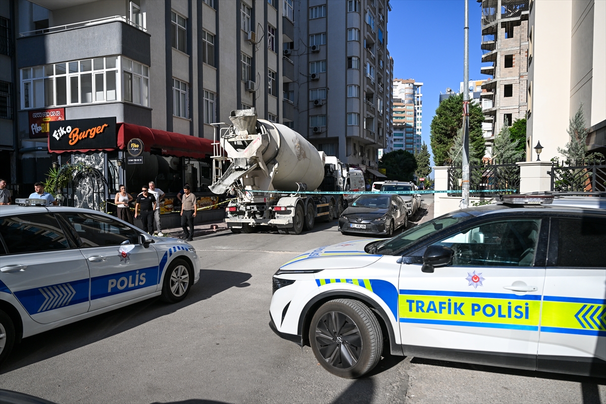 Adana'da beton mikseri kazası: Bir kişi yaşamını yitirdi