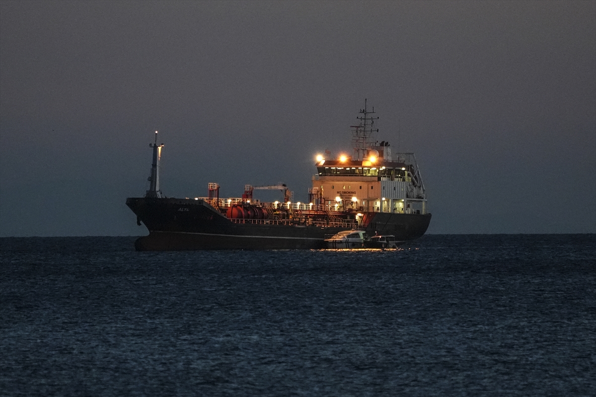 İstanbul Valisi Davut Gül: Silivri'de 10 mürettebat kayıp