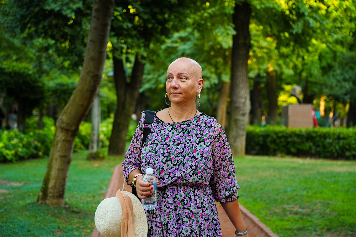 Alopesiyle 23 yıllık mücadelesini toplumsal farkındalığa dönüştürdü