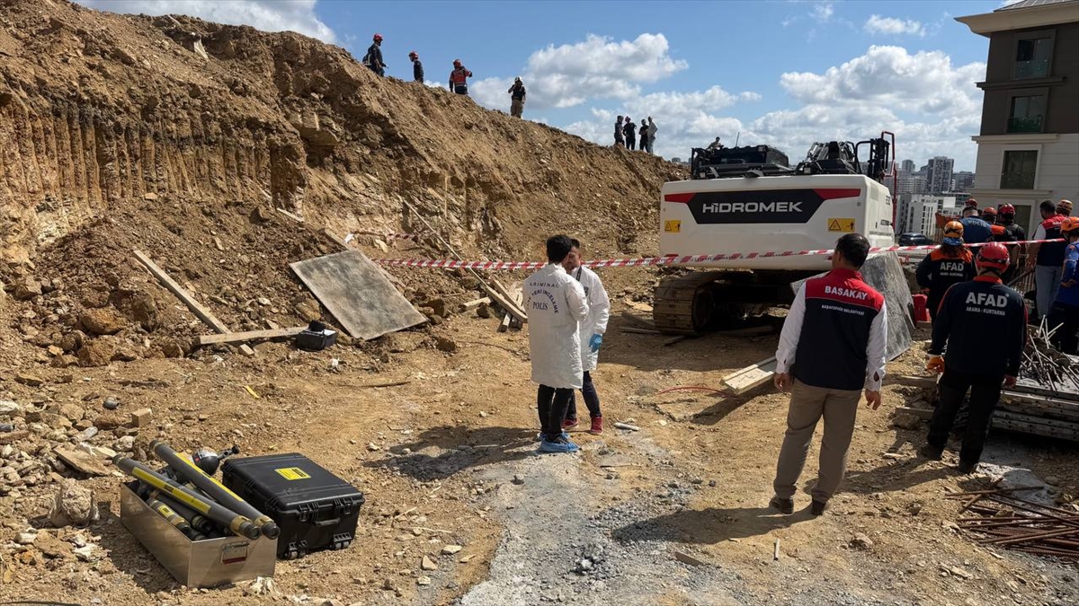 GÜNCELLEME - Başakşehir'de inşaat alanında göçük altında kalan 2 işçiden 1'i öldü