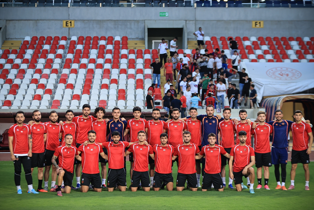 Transfer yasağını kaldıran Yeni Mersin İdmanyurdu, "küllerinden doğma" hedefinde