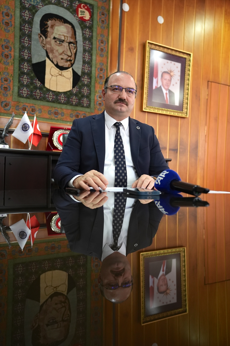 Rektör Hacımüftüoğlu: Atatürk Üniversitesi AtaZeka'yı kurdu