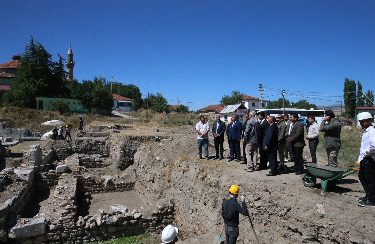 Sulusaray'ın altındaki Sebastapolis Antik Kenti gün yüzüne çıkarılıyor