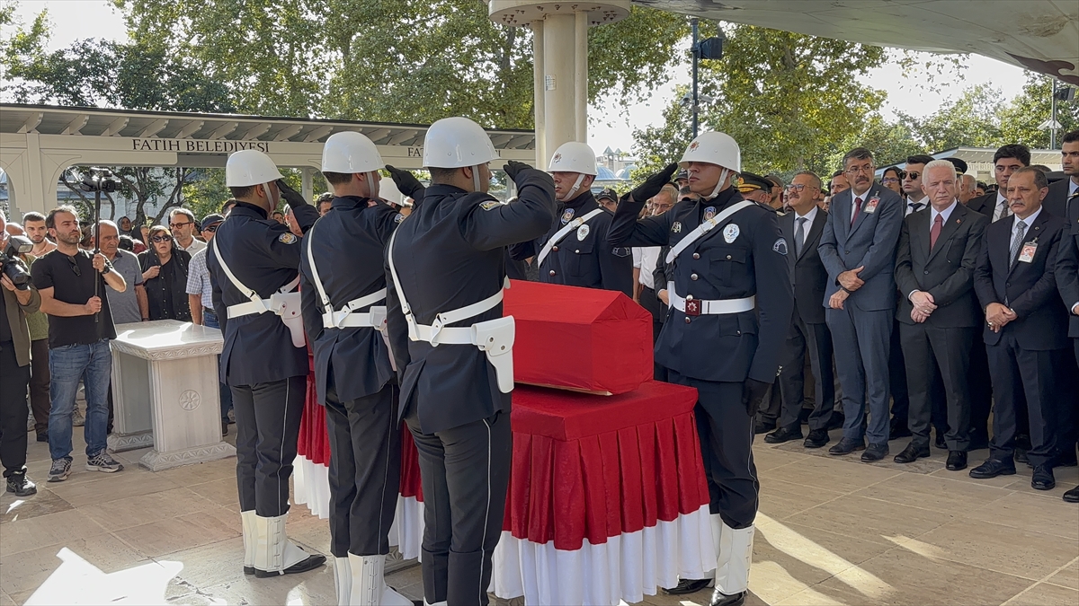 Şehit Polis Melih Kaygusuz İstanbul'da son yolculuğuna uğurlandı