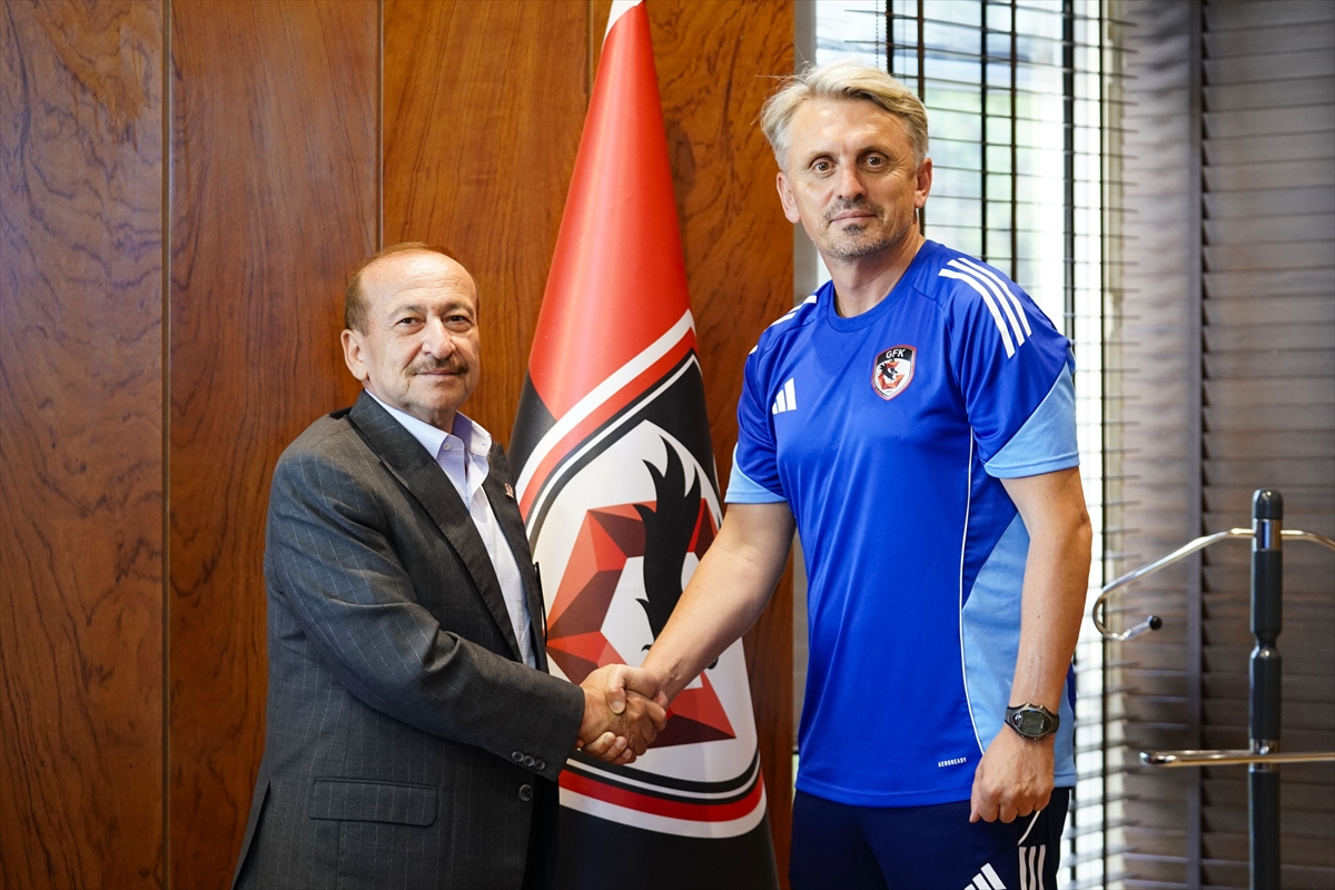 Gaziantep FK: Orhan Ak yeni teknik direktörümüz oldu