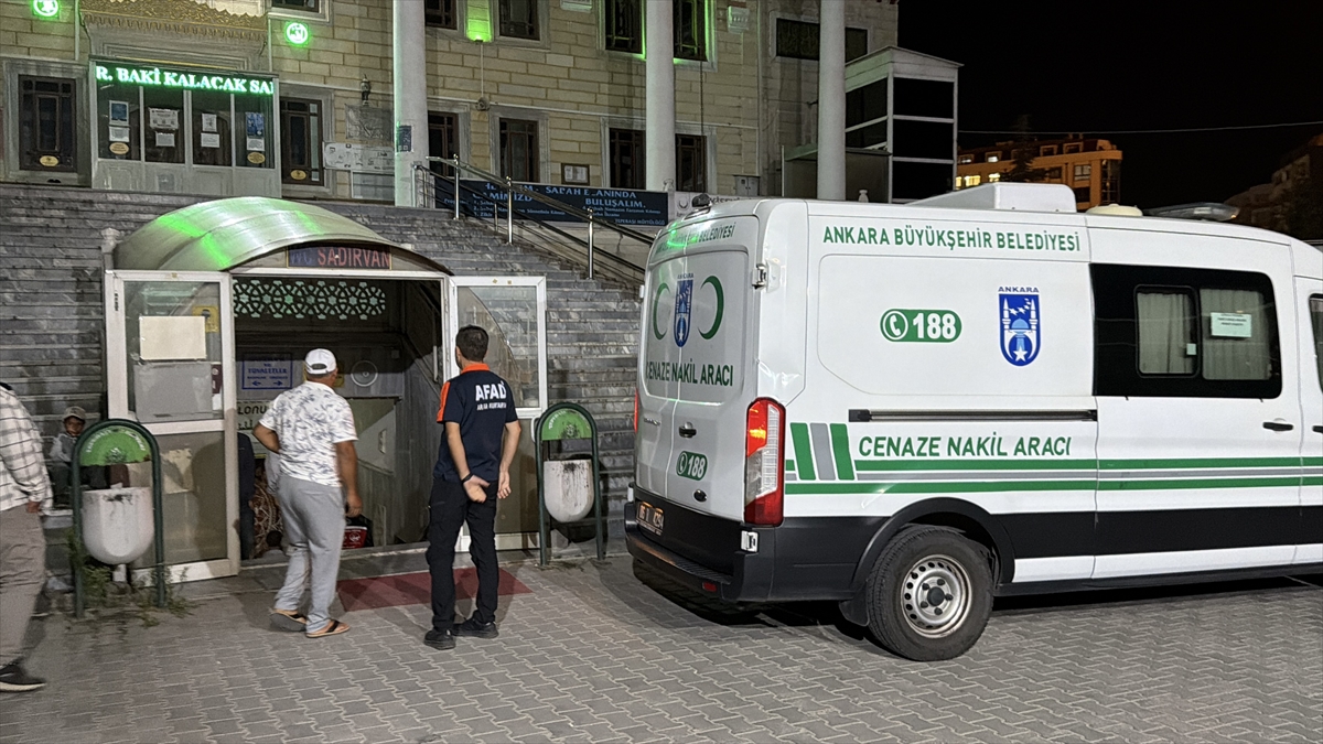 KKTC gemi kazası: Elmas Demir'in cenazesi Eskişehir'de