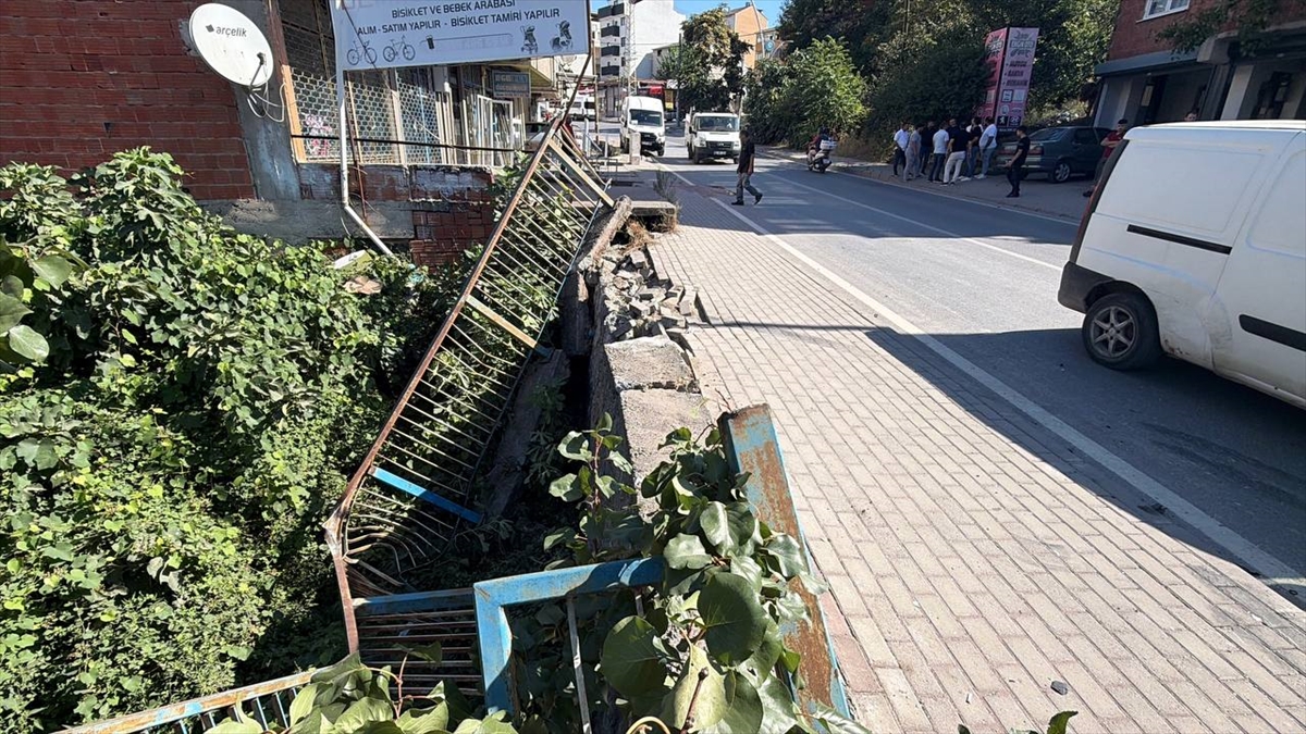 Kocaeli'de feci kaza: Otomobil sürücüsü hayatını kaybetti