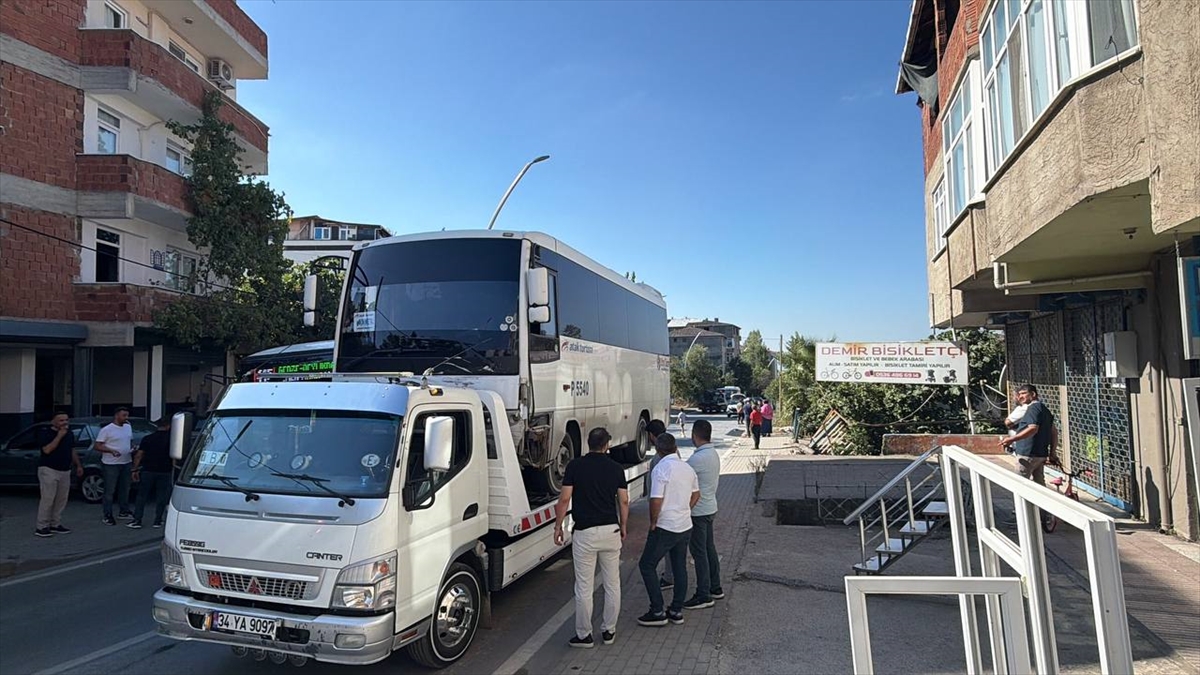 Kocaeli'de feci kaza: Otomobil sürücüsü hayatını kaybetti