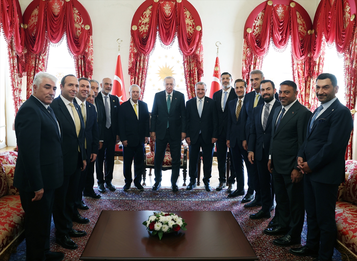 Cumhurbaşkanı Erdoğan: Süper Lig'e dostluk ve başarı diledi