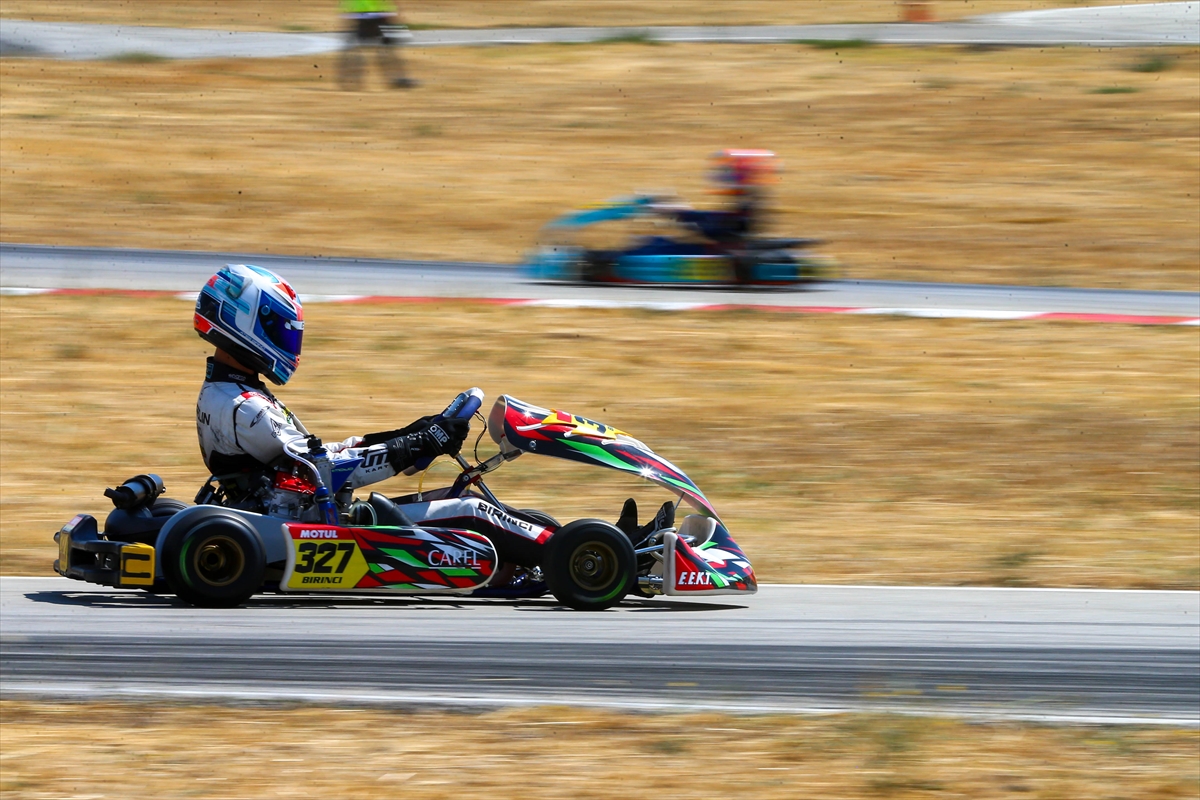 Türkiye Karting Şampiyonası'nın beşinci ayağı Uşak'ta başladı