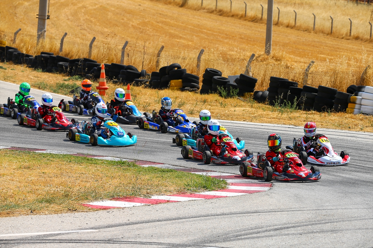 Türkiye Karting Şampiyonası'nın beşinci ayağı Uşak'ta başladı