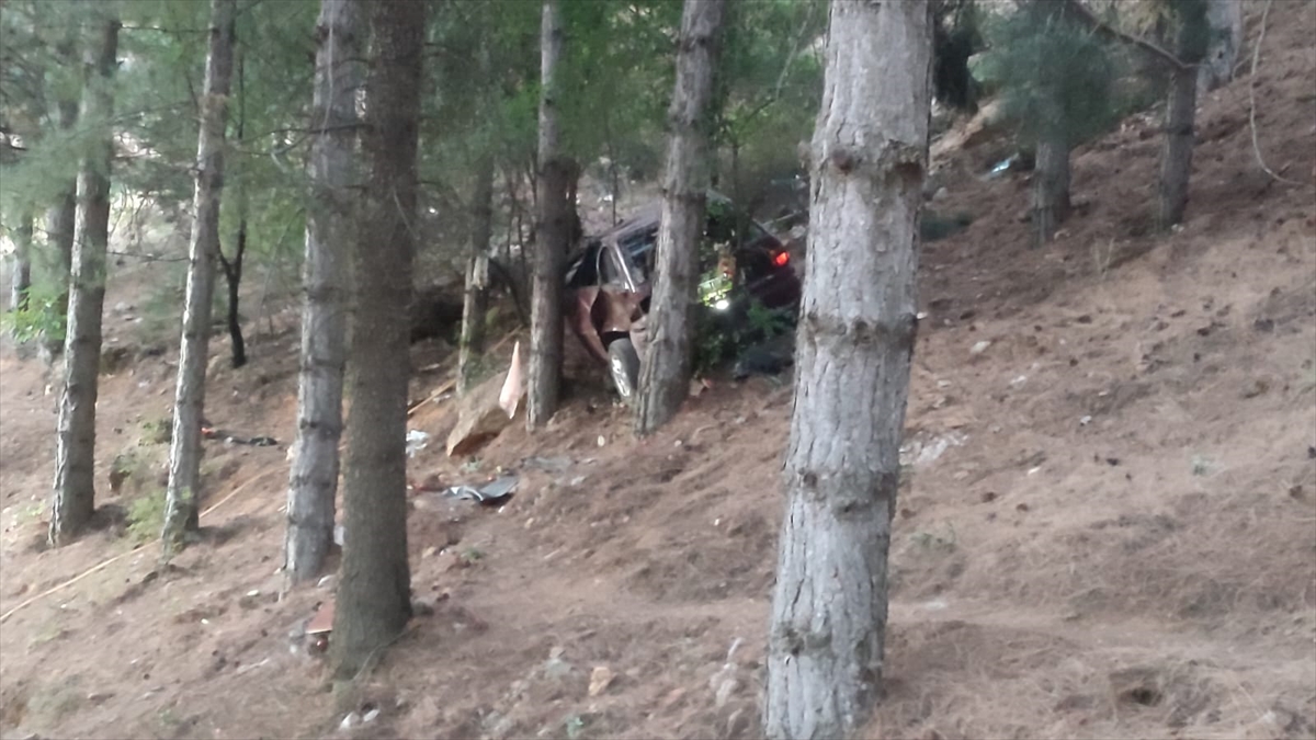 Adıyaman'da feci kaza: Otomobil devrildi, sürücü yaşamını yitirdi