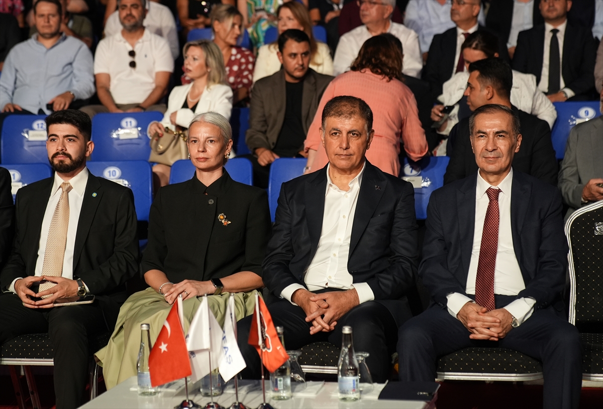 İzmir Enternasyonal Fuarı 95'inci kez açıldı