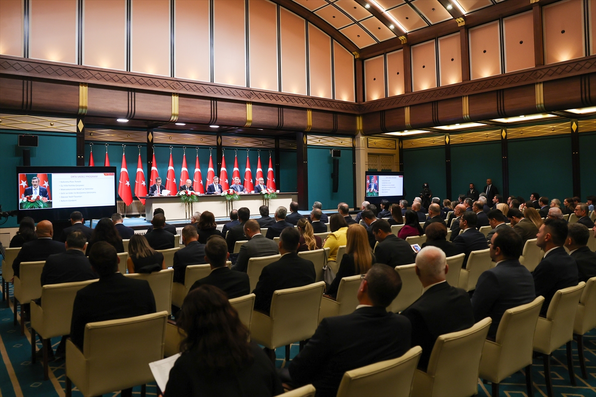 Cevdet Yılmaz: 2027-2029 Orta Vadeli Program hedeflerini açıkladı