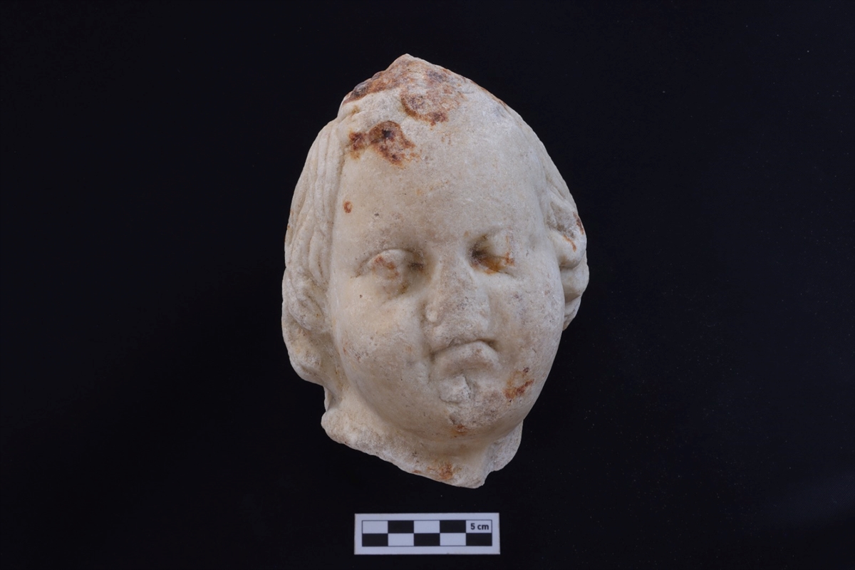 Bakan Ersoy: Pompeiopolis'te 105 m² mozaik ve Eros başı bulundu