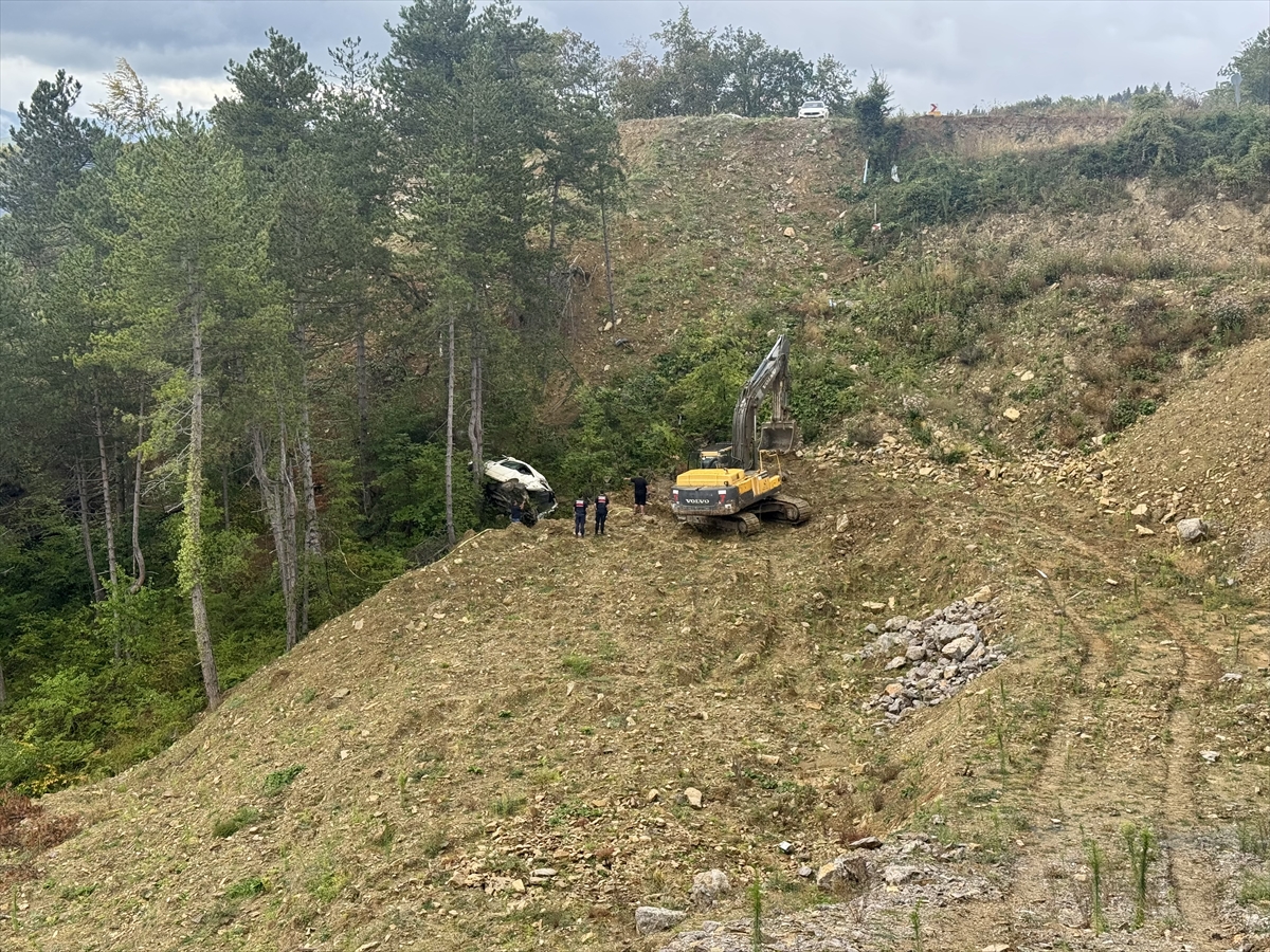 Kastamonu'da işçi minibüsü devrildi: Bir kişi öldü, dört yaralı