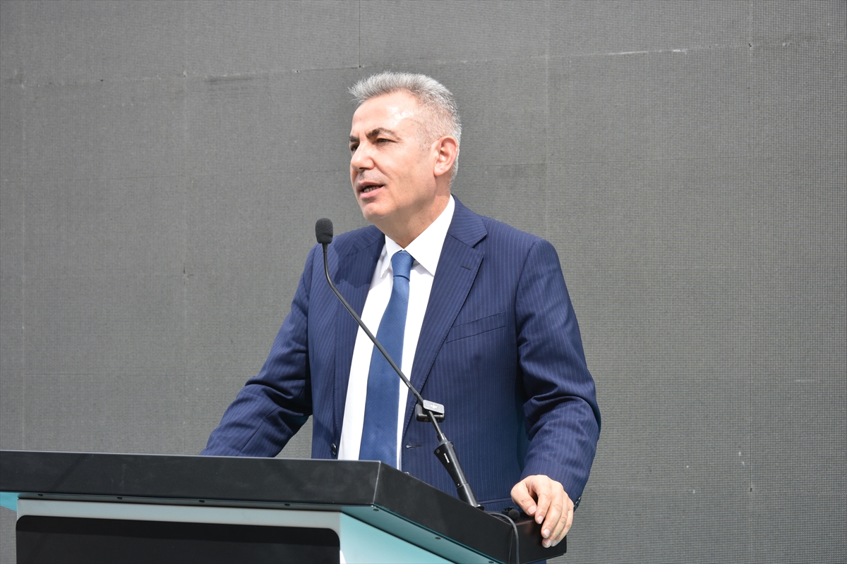 İzmir Demokrasi Üniversitesi: Sağlık binası Uzundere'de açıldı