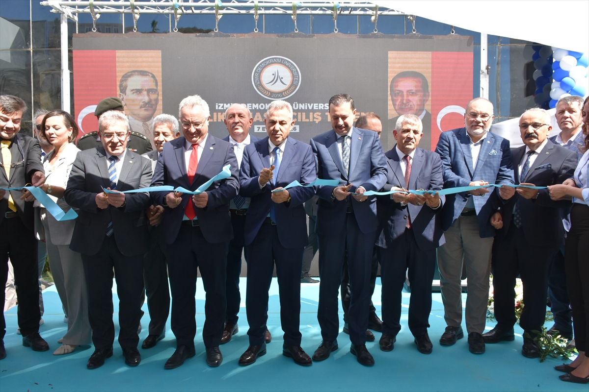 İzmir Demokrasi Üniversitesi: Sağlık binası Uzundere'de açıldı