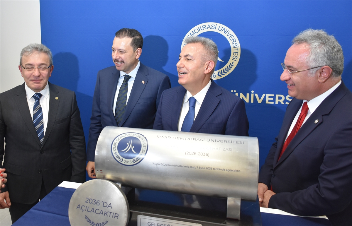 İzmir Demokrasi Üniversitesi: Sağlık binası Uzundere'de açıldı