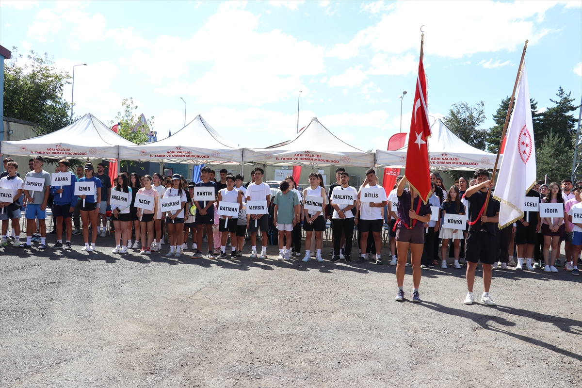 Ağrı'da Tenis Heyecanı: 120 Sporcu Kupa İçin Yarışıyor