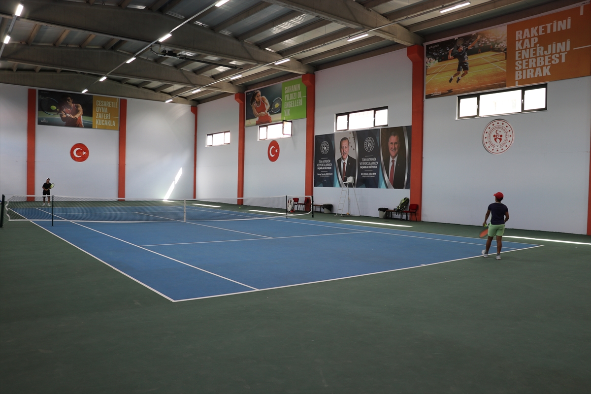 Ağrı'da Tenis Heyecanı: 120 Sporcu Kupa İçin Yarışıyor