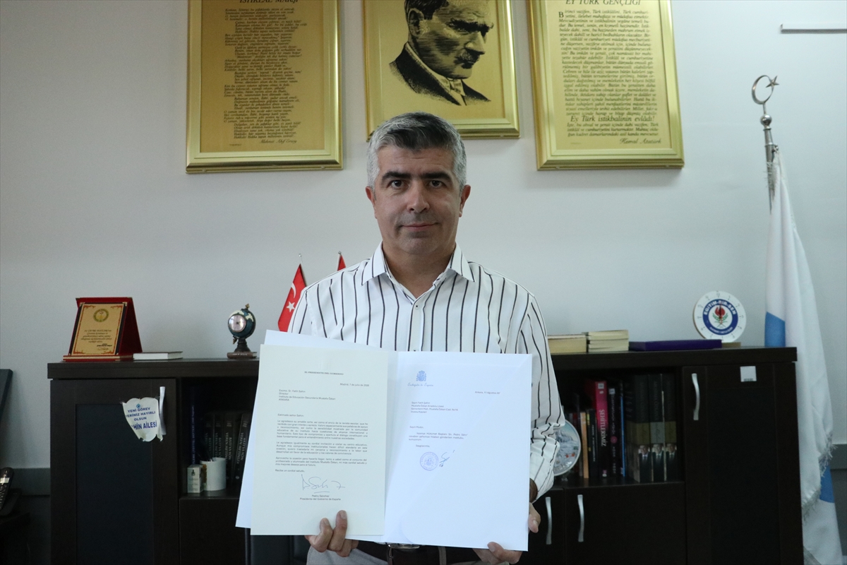 Pedro Sanchez: Kayseri Mustafa Özkan Lisesi'ne teşekkür mektubu