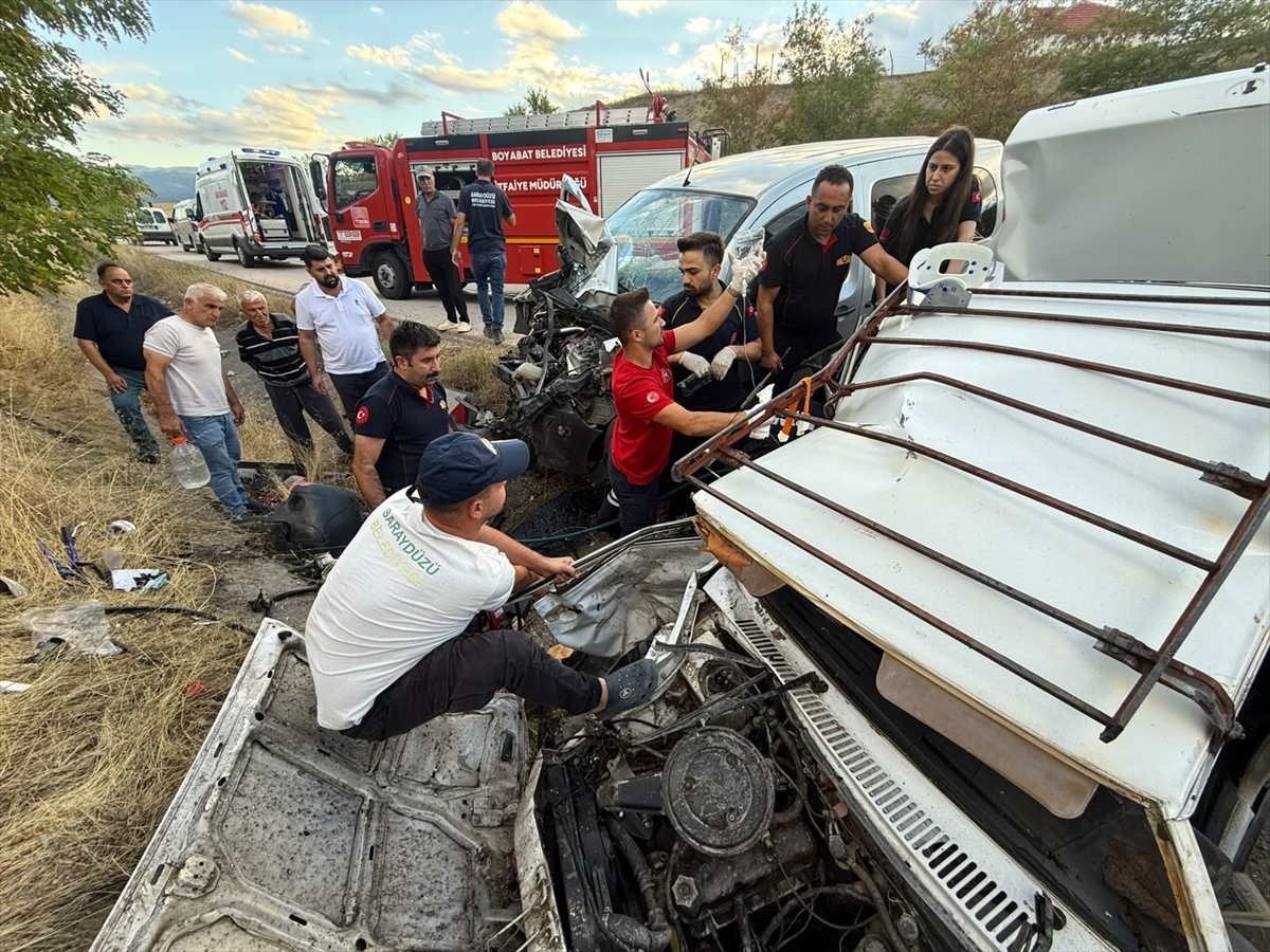 Sinop Boyabat'ta trafik kazası: 1 ölü, 5 yaralı