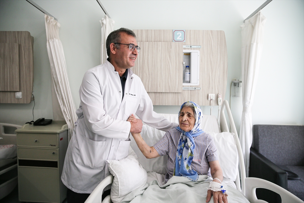 Prof. Dr. Hasan Arı: TAVI yöntemiyle Türkiye'de bir ilk başarıldı