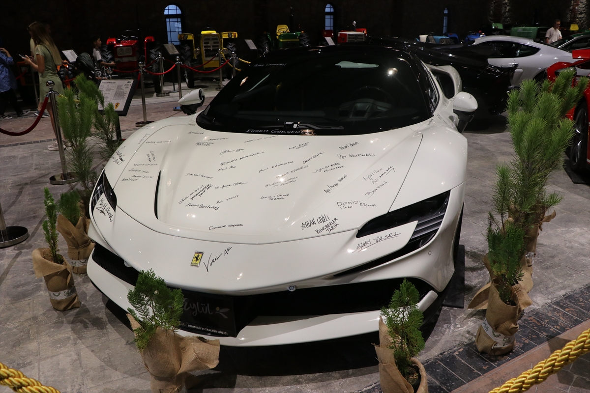 Ferrari'ye atılan imzalar 10 bin fidana dönüştü