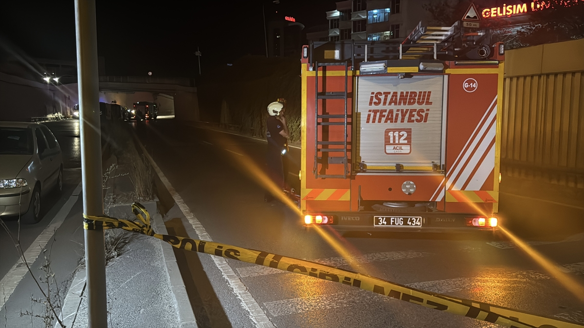 Avcılar'da İBB asfalt kamyonu kazası: Sürücü yaralı