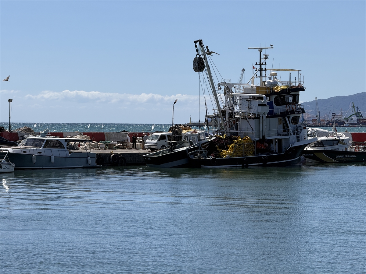 Tekirdağ'da poyraz deniz ulaşımını aksatıyor: Bekleyiş sürüyor