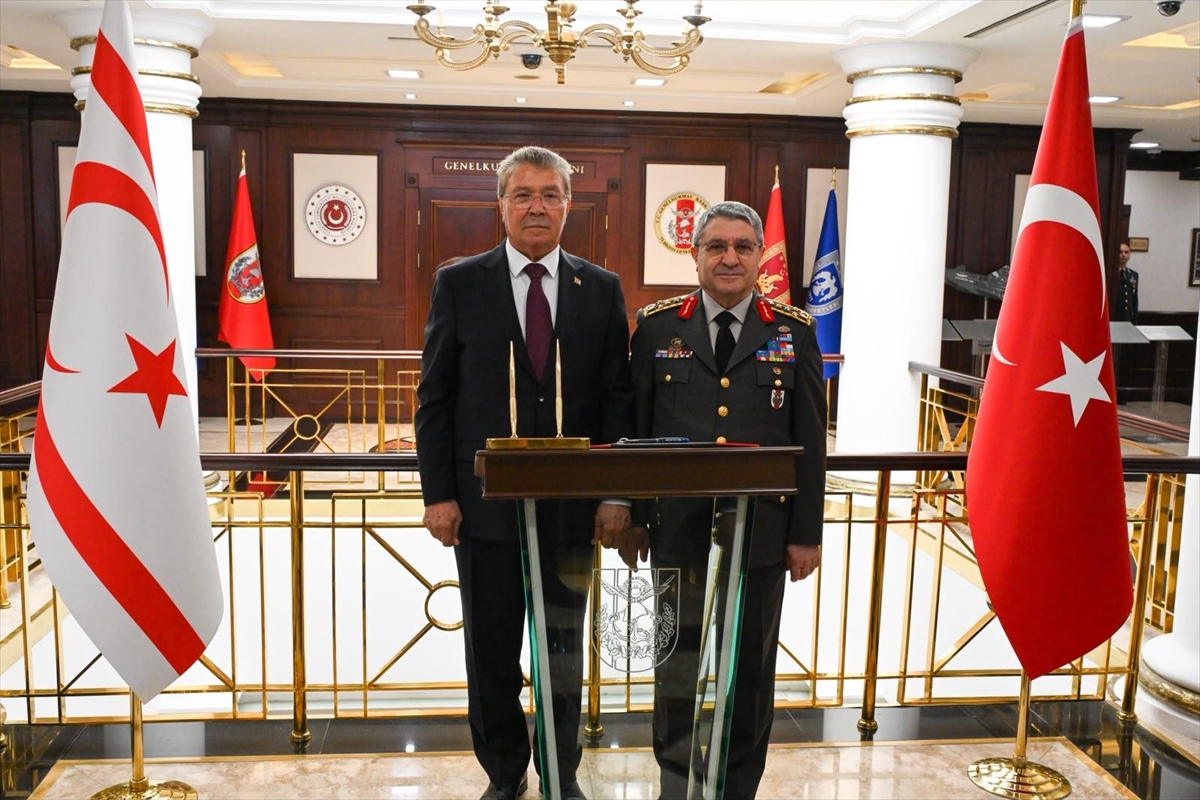 KKTC Başbakanı Üstel: Batan gemi için Türkiye'de temaslar