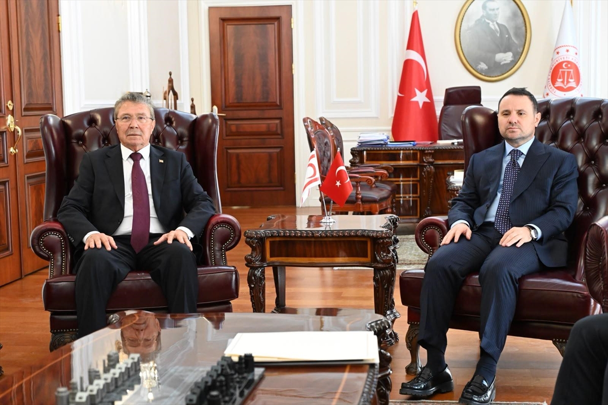 KKTC Başbakanı Üstel: Batan gemi için Türkiye'de temaslar