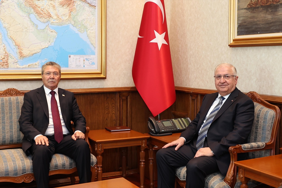 Bakan Güler, KKTC Başbakanı Üstel ile bir araya geldi