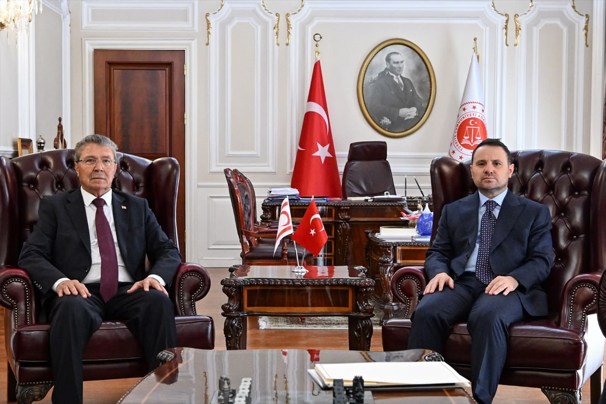 KKTC Başbakanı Üstel: Adalet Bakanı Gürlek'i ziyaret etti