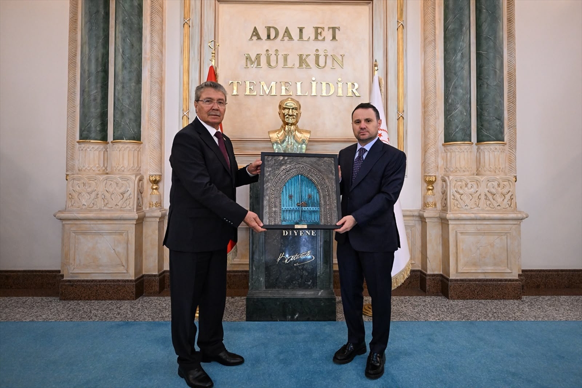 KKTC Başbakanı Üstel: Adalet Bakanı Gürlek'i ziyaret etti