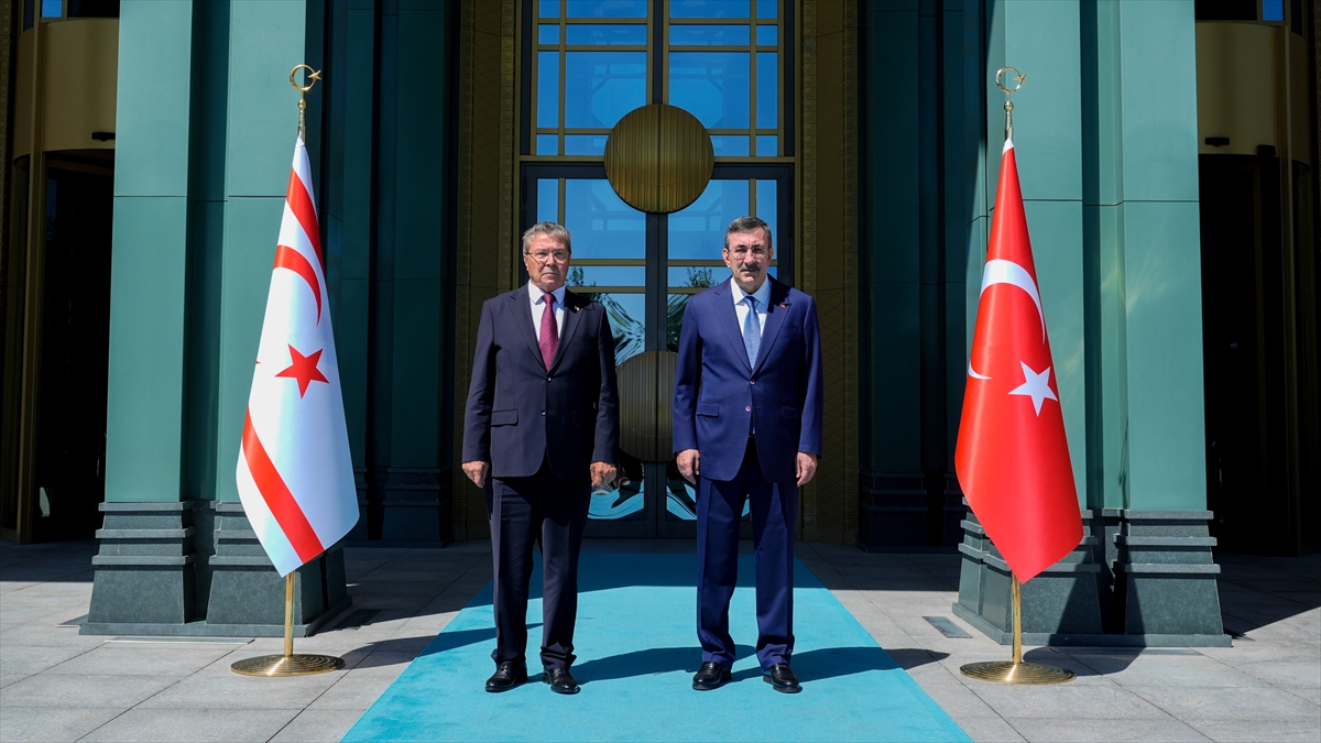 Yılmaz: KKTC Başbakanı Üstel ile deniz faciasını görüştü