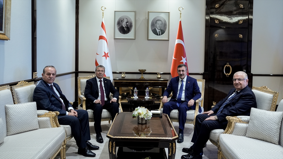Yılmaz: KKTC Başbakanı Üstel ile deniz faciasını görüştü