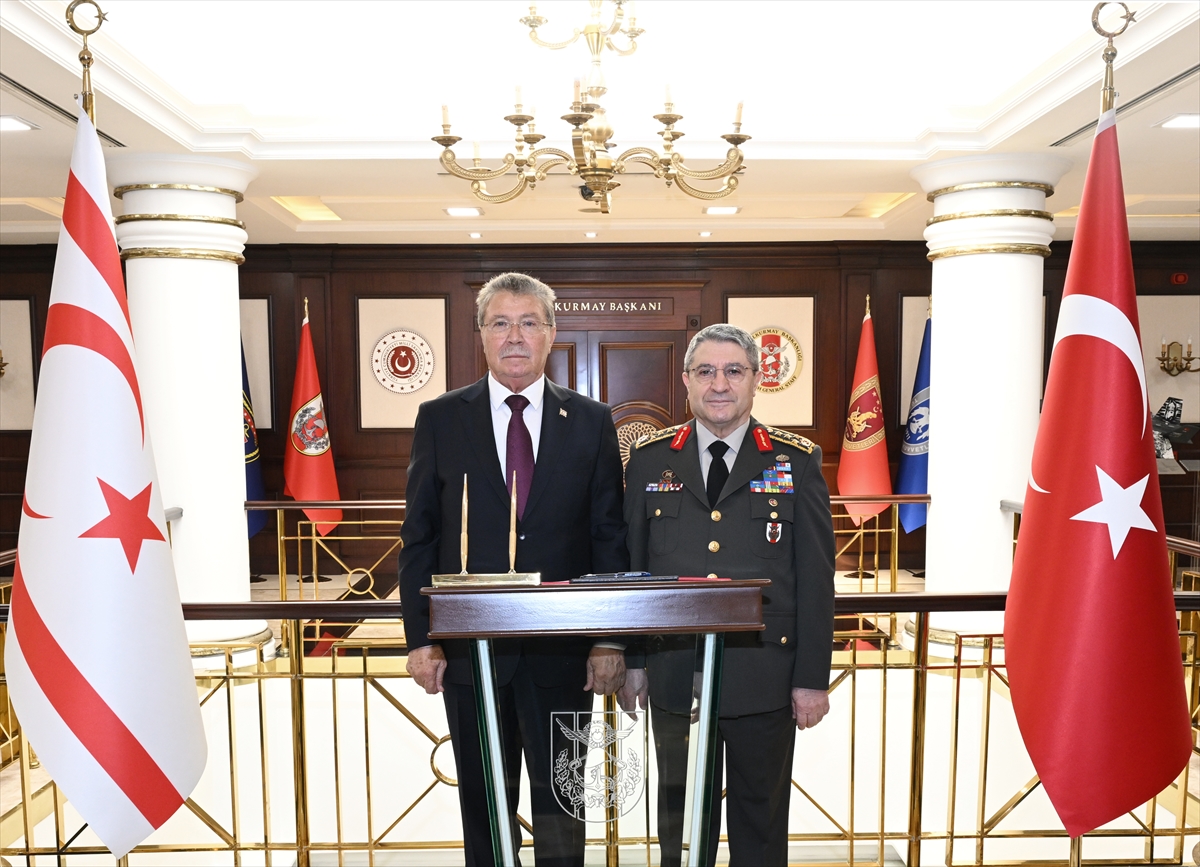 Genelkurmay Başkanı Bayraktaroğlu: KKTC Başbakanı Üstel ile görüştü