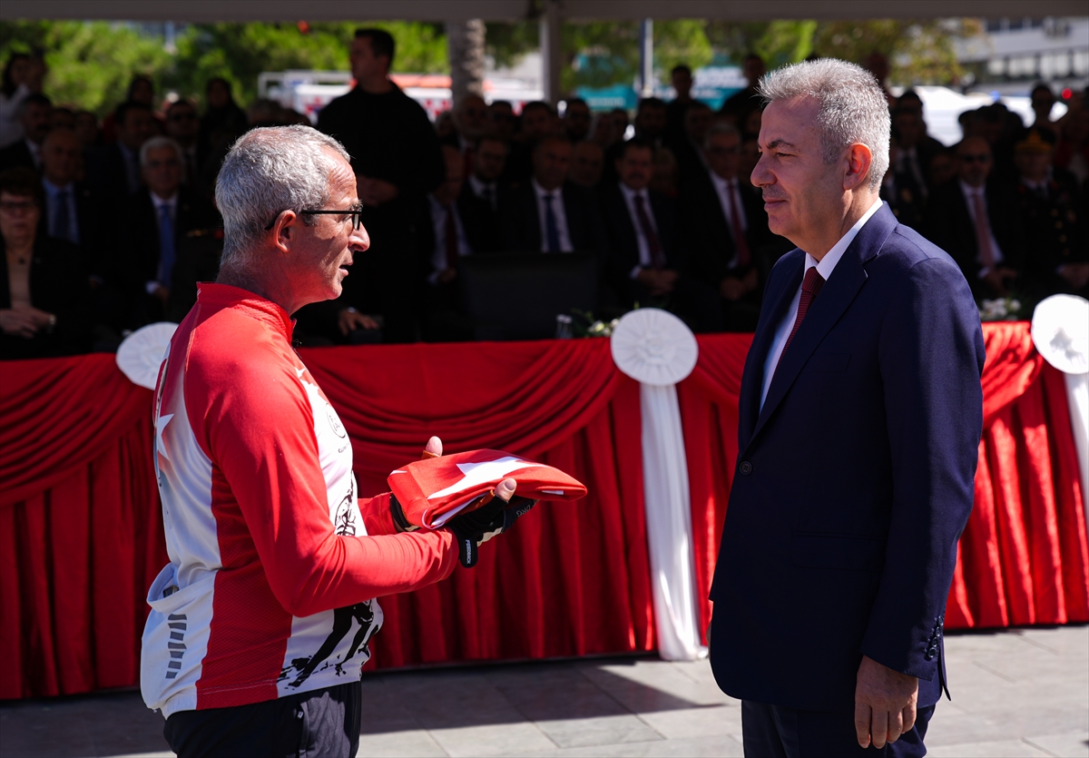İzmir'in düşman işgalinden kurtuluşunun 104. yıl dönümü kutlanıyor